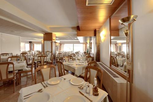 ห้องอาหาร, โรงแรมเอสพีเรีย (Esperia Hotel) in คิวลา ห้องอาหาร, โรงแรมเอสพีเรีย (Esperia Hotel) in คิวลา