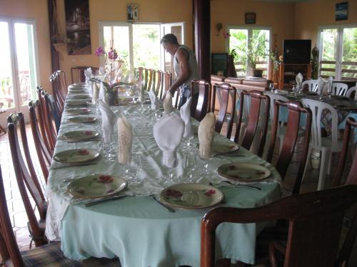 Fasilitas, Pinpin D'amour in Saint Philippe Fasilitas, Pinpin D'amour in Saint Philippe