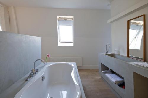 Fürdőszoba, Hotel Wu Wei in Kortrijk Fürdőszoba, Hotel Wu Wei in Kortrijk