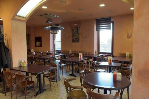 Restaurant, Hostal Sant Miquel in Balaguer Restaurant, Hostal Sant Miquel in Balaguer