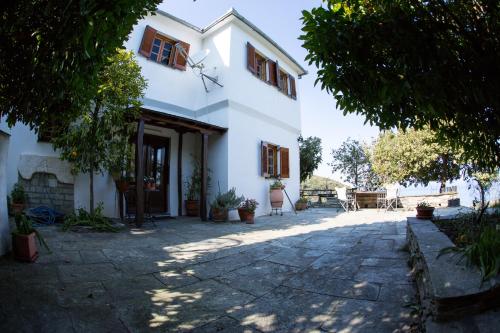 Entrance, Nightingale Cottage Pelion in Kalamaki Entrance, Nightingale Cottage Pelion in Kalamaki