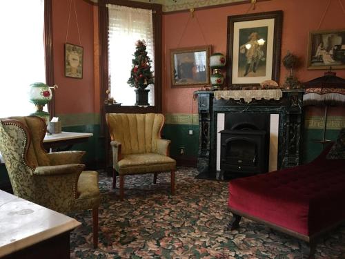 在meiguo.com看到的Geiger Victorian Bed and Breakfast的介绍图片