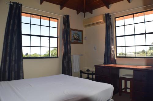 This photo about Shonlan Inn and Apartments shared on HyHotel.com