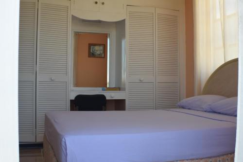 This photo about Shonlan Inn and Apartments shared on HyHotel.com