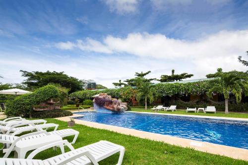 Piscina, Playa Potrero Apartments in Potrero Piscina, Playa Potrero Apartments in Potrero