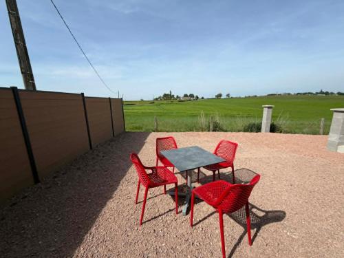 Maison tout confort pour 2-4 personnes, proche du PAL in Jaligny-sur-Besbre Maison tout confort pour 2-4 personnes, proche du PAL in Jaligny-sur-Besbre
