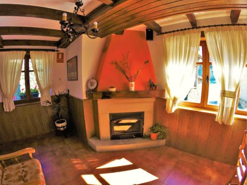 Viviendas Rurales El Canton in Vega De Liebana Viviendas Rurales El Canton in Vega De Liebana