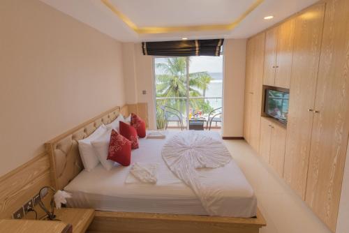 Balcony/terrace, Hathaa Beach Maldives in Male City and Airport Balcony/terrace, Hathaa Beach Maldives in Male City and Airport