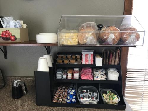 餐飲選擇, 雪兔汽車旅館 (Snowshoe Motel) in 福雷斯科 (CO) 餐飲選擇, 雪兔汽車旅館 (Snowshoe Motel) in 福雷斯科 (CO)