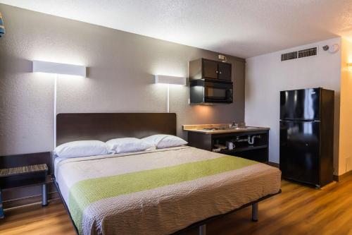 在meiguo.com看到的Studio 6 Tulsa Fairgrounds的介绍图片