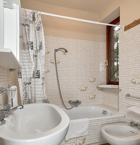 Baño, Il Melograno in Foligno Baño, Il Melograno in Foligno