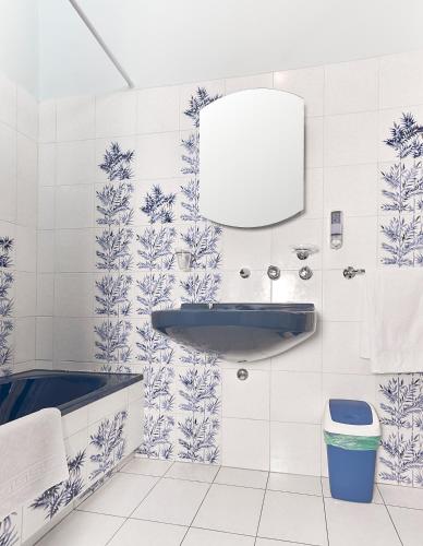 Baño, Il Melograno in Foligno Baño, Il Melograno in Foligno
