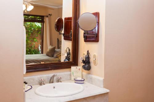 This photo about Hotel Los Robles shared on HyHotel.com