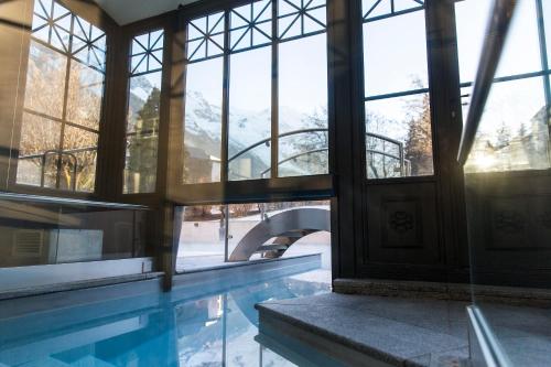 Hot tub, Hotel Mont-Blanc Chamonix in Chamonix-Mont-Blanc Hot tub, Hotel Mont-Blanc Chamonix in Chamonix-Mont-Blanc