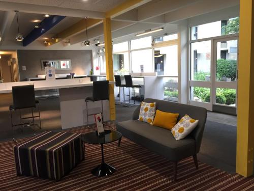 Bar/lounge, Novotel Marseille Est in Saint-Menet Bar/lounge, Novotel Marseille Est in Saint-Menet