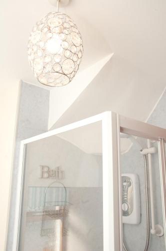 Bathroom, Strathspey Cottage in Carrbridge Bathroom, Strathspey Cottage in Carrbridge
