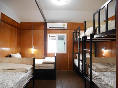 This photo about At Pier Hostel Lanta shared on HyHotel.com