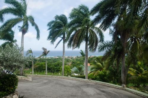 This photo about Ocean Crest Villa shared on HyHotel.com