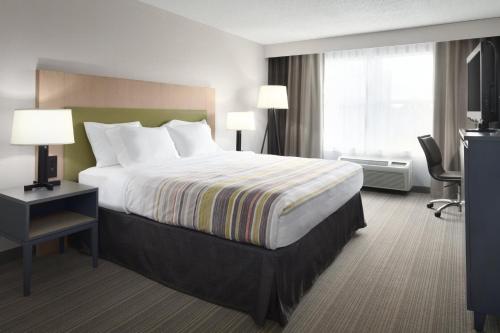 Country Inn & Suites by Radisson, Camp Springs (Andrews Air Force Base), MD in Camp Springs (Maryland) Country Inn & Suites by Radisson, Camp Springs (Andrews Air Force Base), MD in Camp Springs (Maryland)
