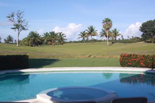 Вид, Villa Sans-Souci in Ловлэндс Вид, Villa Sans-Souci in Ловлэндс