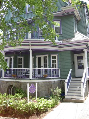 The Coolidge Corner Guest House: A Brookline Bed and Breakfast in Brookline The Coolidge Corner Guest House: A Brookline Bed and Breakfast in Brookline