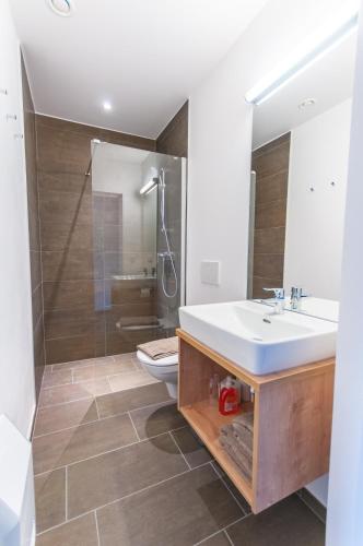 Bathroom, Pension Max in Zell Am See Bathroom, Pension Max in Zell Am See
