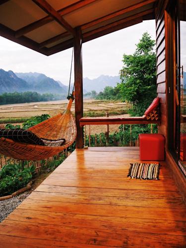 バルコニー/テラス, ポクサイ ガム リゾート (Phoxay Ngam Resort) in ポーンサヴァン バルコニー/テラス, ポクサイ ガム リゾート (Phoxay Ngam Resort) in ポーンサヴァン