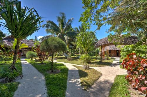Градина, Analatsara Eco Lodge in Иле Сейнт Мари Градина, Analatsara Eco Lodge in Иле Сейнт Мари