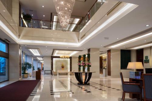 Lobby, Ramada Beijing North Hotel in Changping District Lobby, Ramada Beijing North Hotel in Changping District