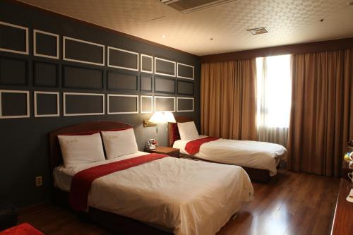 This photo about King Hotel shared on HyHotel.com