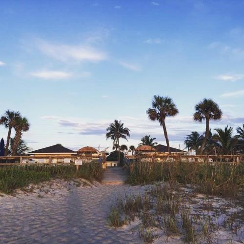 This photo about Surf Studio Beach Resort shared on HyHotel.com