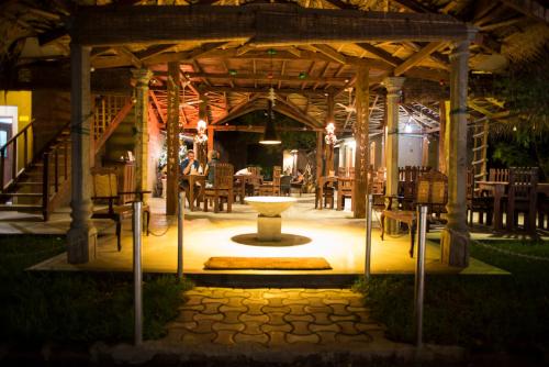 餐廳, 納格納希拉海灘別墅 (Nagenahira Beach Villas) in 亭可馬里 餐廳, 納格納希拉海灘別墅 (Nagenahira Beach Villas) in 亭可馬里