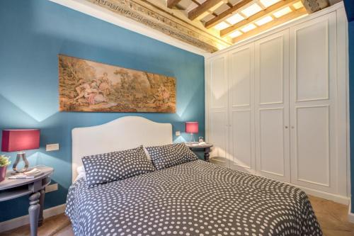 This photo about Navona Elegant Apartment shared on HyHotel.com
