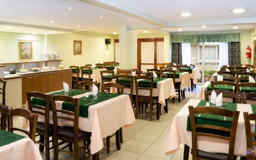 Hotel Internacional in Сан-Карлос Барілоче Hotel Internacional in Сан-Карлос Барілоче