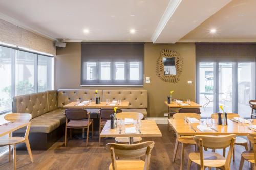 Étterem, The Waverley International Hotel in Glen Waverley Étterem, The Waverley International Hotel in Glen Waverley