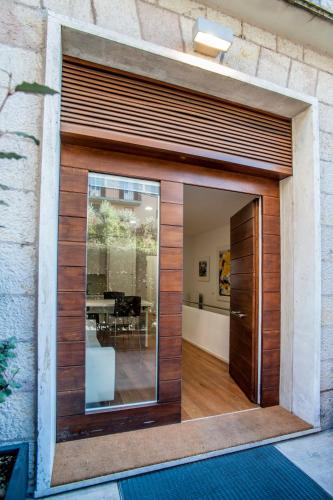Entrada, Gallery House in Near Center Entrada, Gallery House in Near Center