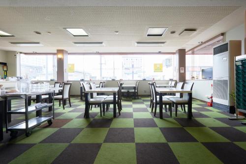 Restaurant, Hotel Select Inn Yonezawa in Yonezawa Restaurant, Hotel Select Inn Yonezawa in Yonezawa