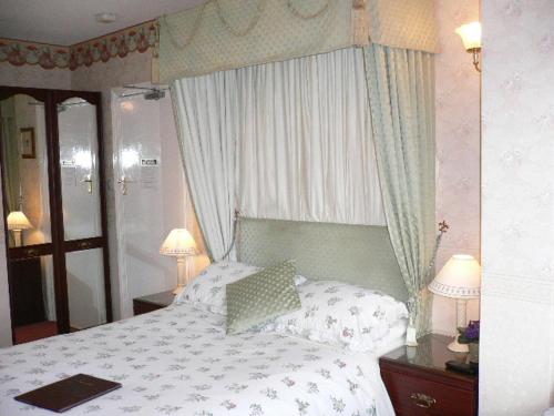 This photo about Moonraker House shared on HyHotel.com