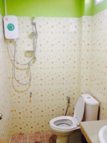 This photo about Lanta Blue House shared on HyHotel.com