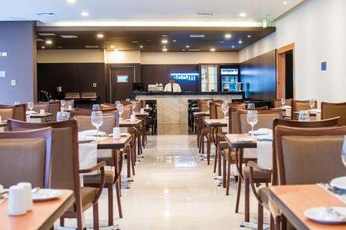 Restaurant, Hotel Diego de Almagro Curico in Curico Restaurant, Hotel Diego de Almagro Curico in Curico