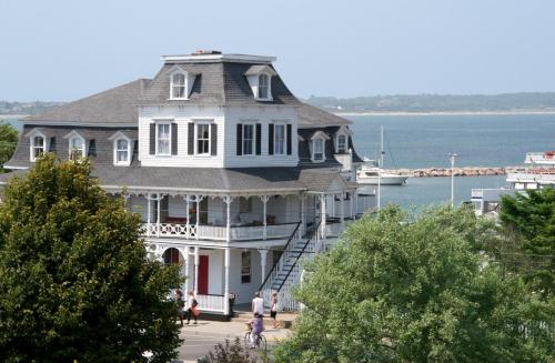 Inn at Old Harbor New Shoreham 