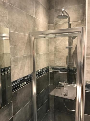 This photo about Les Vertes Annees F4 shared on HyHotel.com