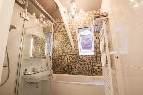 Bathroom, Olifant in Oranjebuurt Bathroom, Olifant in Oranjebuurt