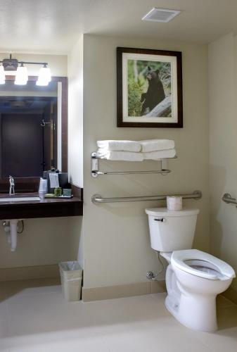 在meiguo.com看到的Cedar Creek Lodge & Conference Center的介绍图片