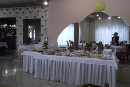 Mâncare şi băutură, Hotel Perla in Satu Mare Mâncare şi băutură, Hotel Perla in Satu Mare