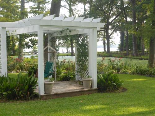 在meiguo.com看到的The Pond House Inn的介绍图片