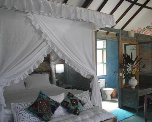 This photo about Rock Bite shared on HyHotel.com