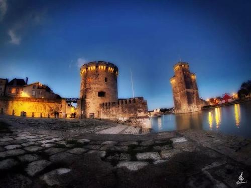 This photo about ibis budget La Rochelle Centre shared on HyHotel.com