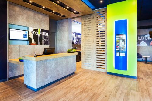 Lobby, Ibis Budget Mulhouse Centre Gare in Mulhouse Lobby, Ibis Budget Mulhouse Centre Gare in Mulhouse
