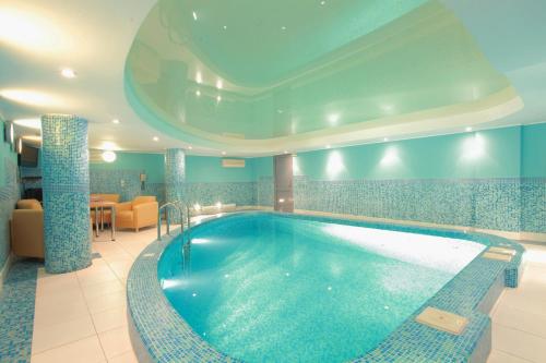 فندق فيزافي-نيو (Vizavi Hotel-NEW) in Yekaterinburg فندق فيزافي-نيو (Vizavi Hotel-NEW) in Yekaterinburg